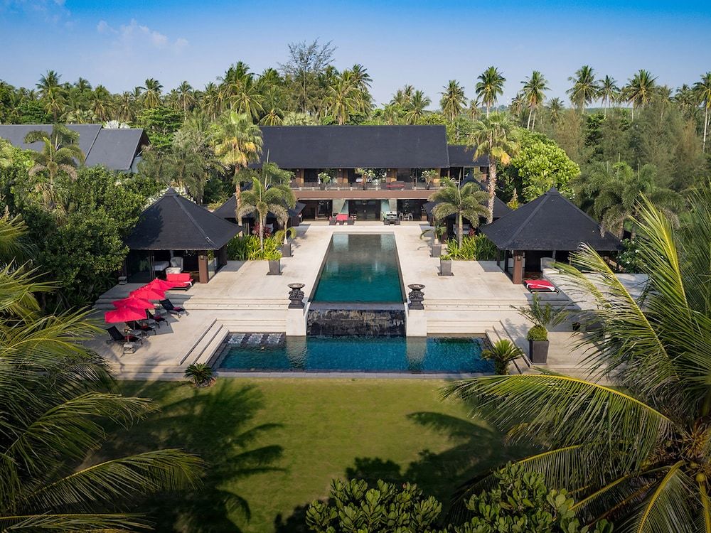 Villa Saanti — 5-Star Luxury Hotel in Phuket, Thailand