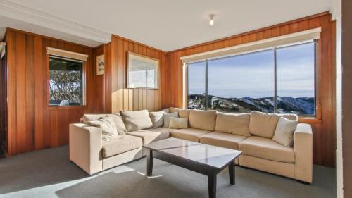Hotham 1750 11 Mha — Hotham Heights