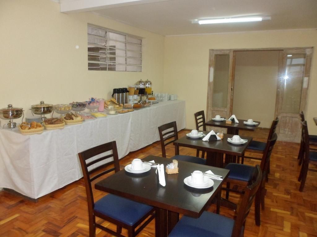 Hotel Embaixador — Cruzeiro — photo 3