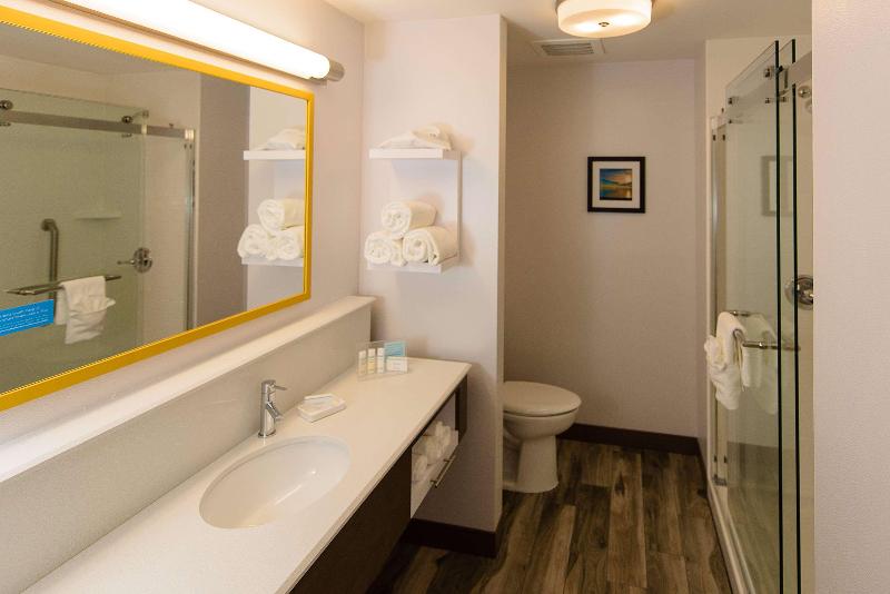 Hampton Inn Superior Duluth - photo 25