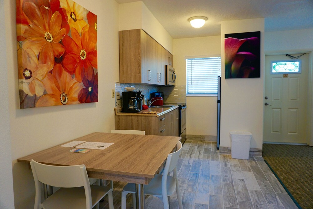 Club Lux Resort By the Beach - photo 20