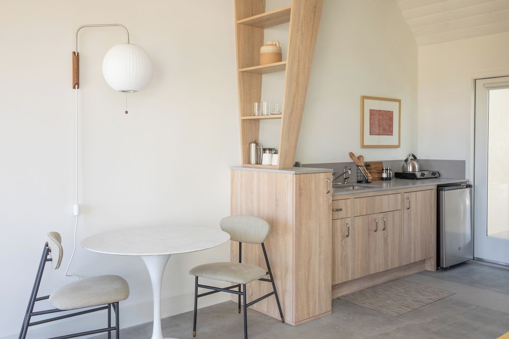 The Bungalows by Homestead Modern at The Joshua Tree Retreat Center - photo 33