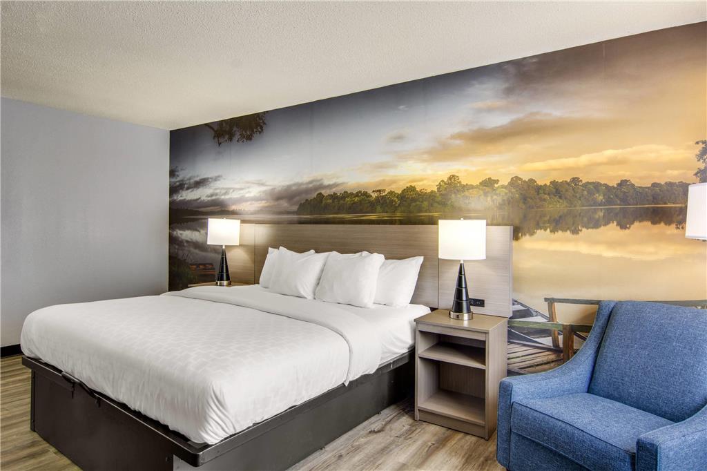 Clarion Pointe on the lake Clarksville South Hill West - photo 21