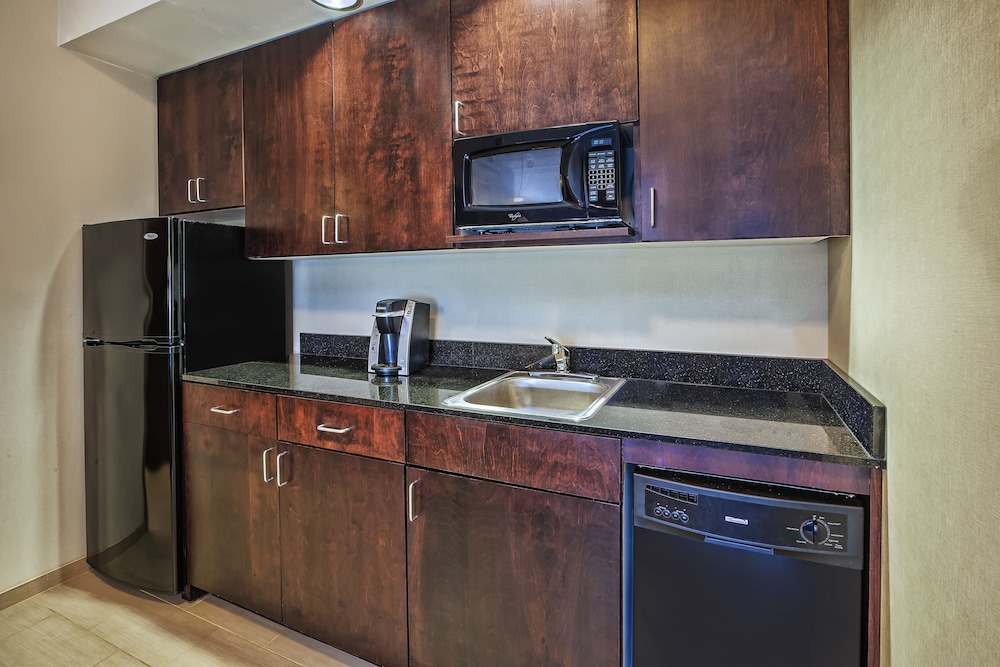 Holiday Inn Express Hotel & Suites Dayton South I 675 by IHG - photo 16