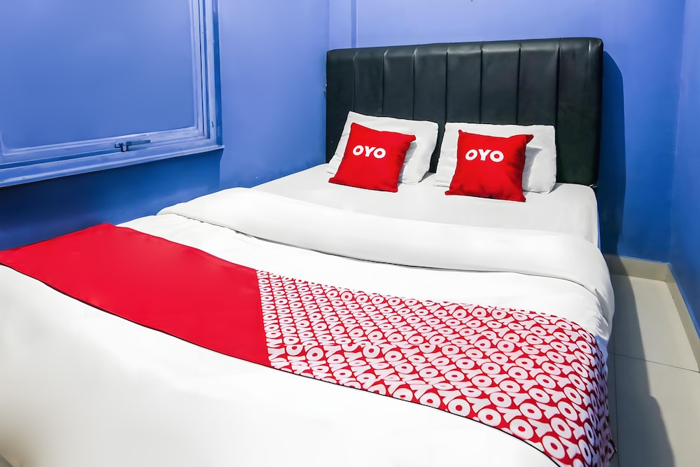 Hotel O Iconiq Rooms in Bekasi, Indonesia