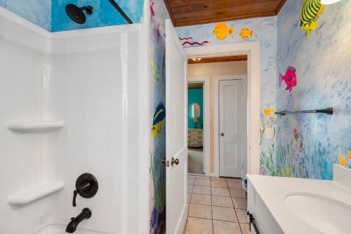 Papas Place by Oak Island Accommodations - photo 17