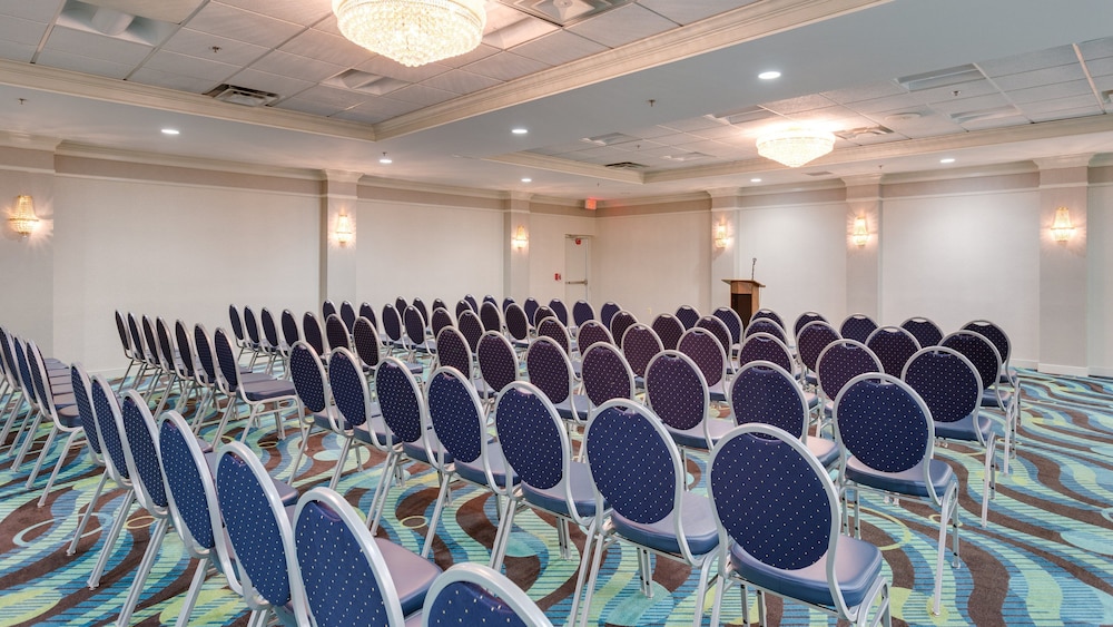 Holiday Inn Express Washington DC SW Springfield - photo 37
