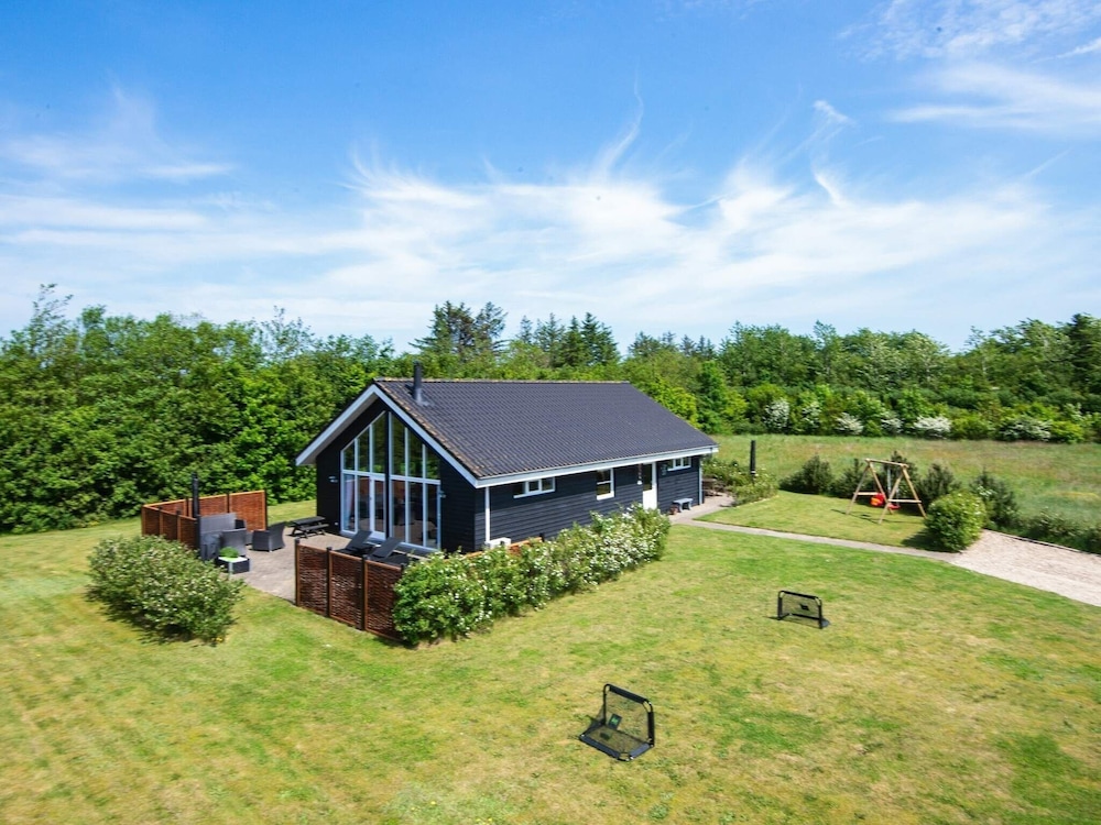 Gorgeous Home In Tarm With Kitchen — 4-Star Luxury Hotel in Tarm, Denmark