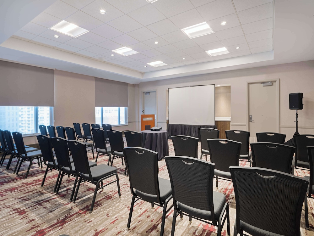 Hilton Garden Inn Chicago Downtown Magnificent Mile - photo 32