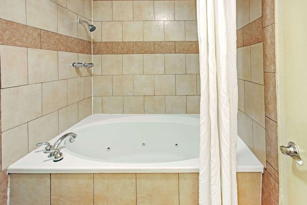 Super 8 Dallas East Near Fair Park Downtown - photo 11