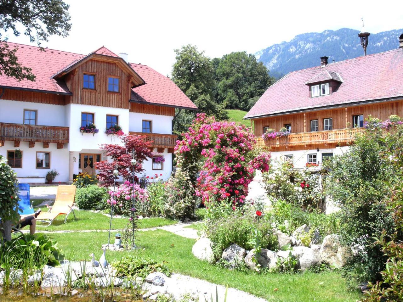 Biohaus Florian — 4-Star Luxury Hotel in Weissenbach Am Lech, Austria