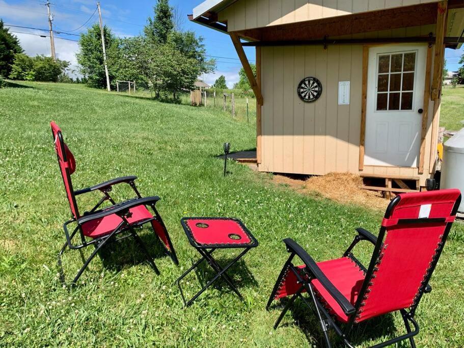 Bloomridge Ranch Mountain Views Modern — 4-Star Luxury Hotel in Leicester, United States