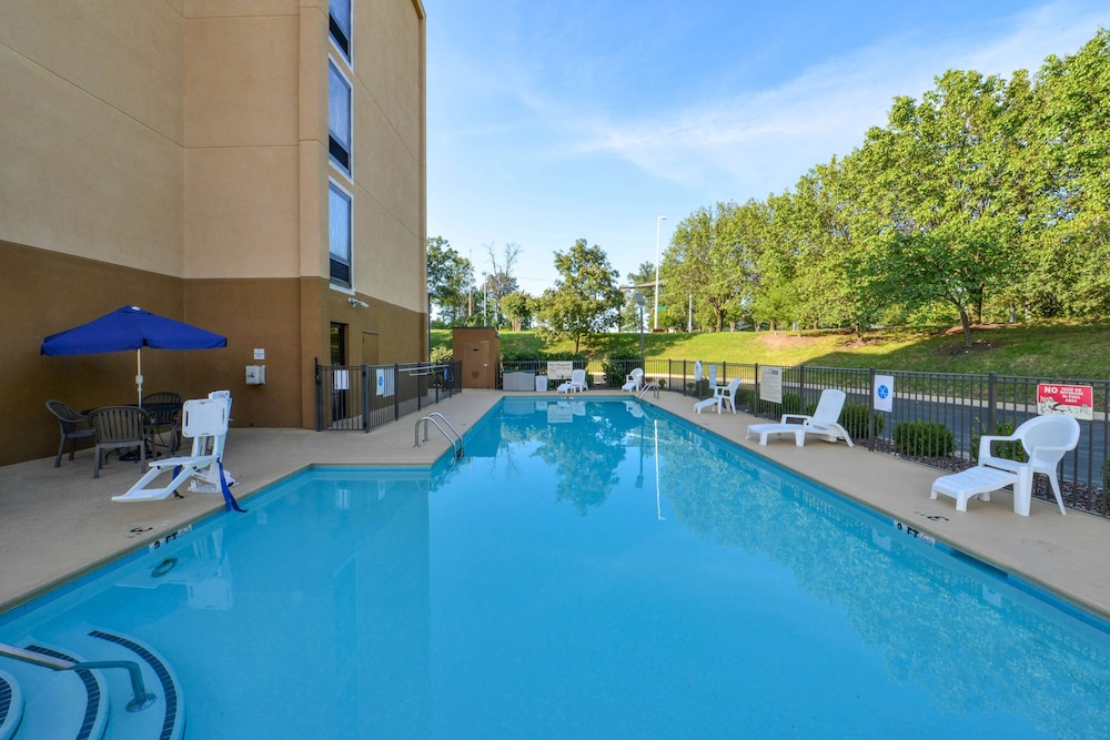 Hampton Inn Nashville I 24 Hickory Hollow - photo 16