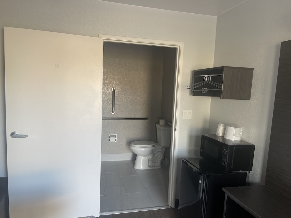 Motel 6 Denton Tx Unt - photo 36