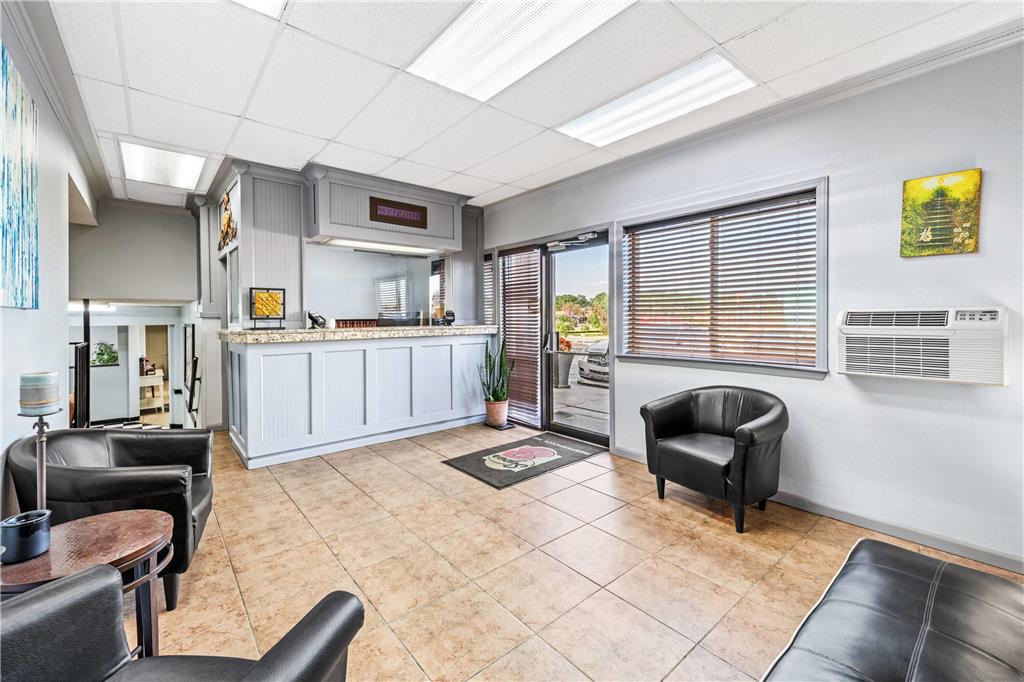 Super 8 by Wyndham Independence Kansas City - photo 5