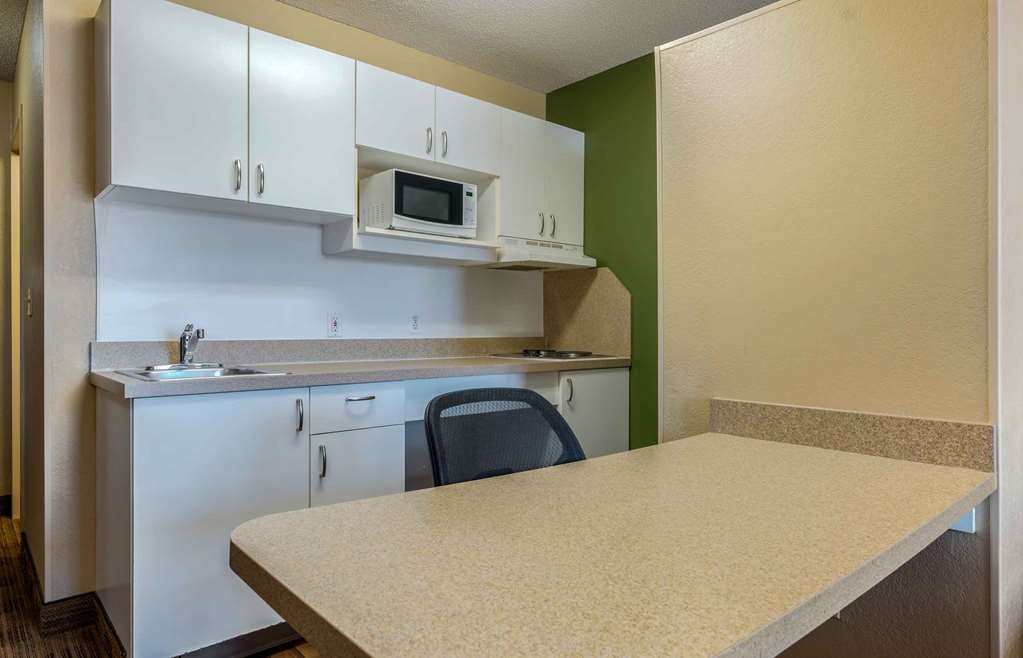 Extended Stay America Suites Chicago Gurnee - photo 23