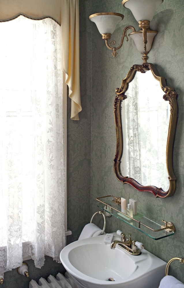 Albemarle Inn - photo 53