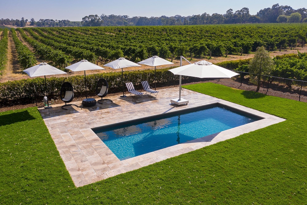 Le Mas Barossa - carbon neutral hotel in Tanunda