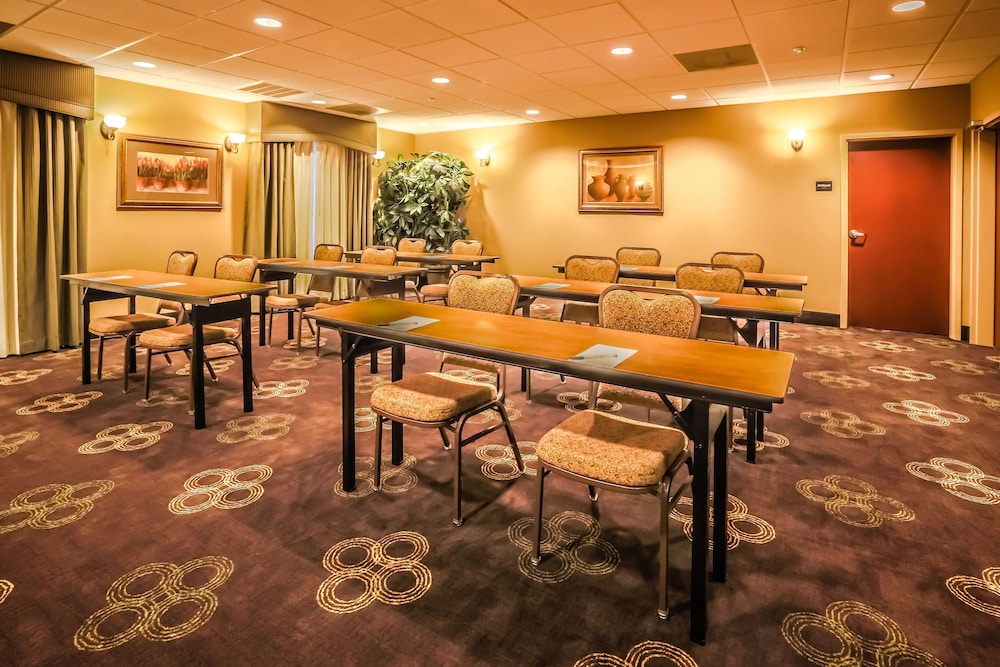Hampton Inn & Suites by Hilton Tomball Houston NW - photo 41