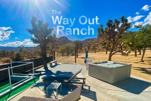 Epic Views Huge House Acres of J Trees to explore Hot Tub Pool AC and Mini Golf — 4-Star Luxury Hotel in Joshua Tree, United States