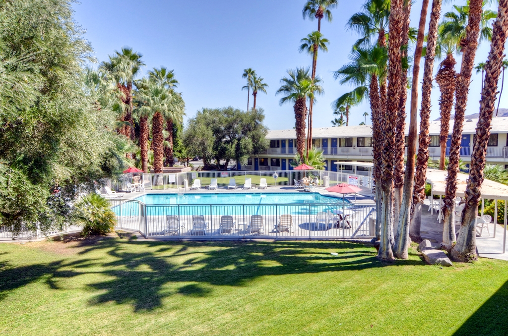 Motel 6 Palm Springs CA East Palm Canyon - photo 15