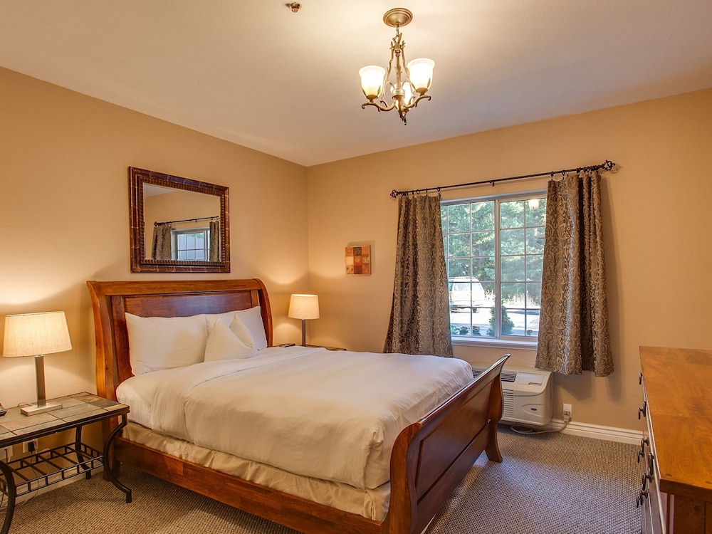 Leavenworth Village Inn - photo 9