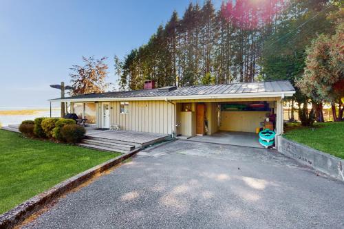 Mintercreek Cabin — 4-Star Luxury Hotel in Gig Harbor, United States