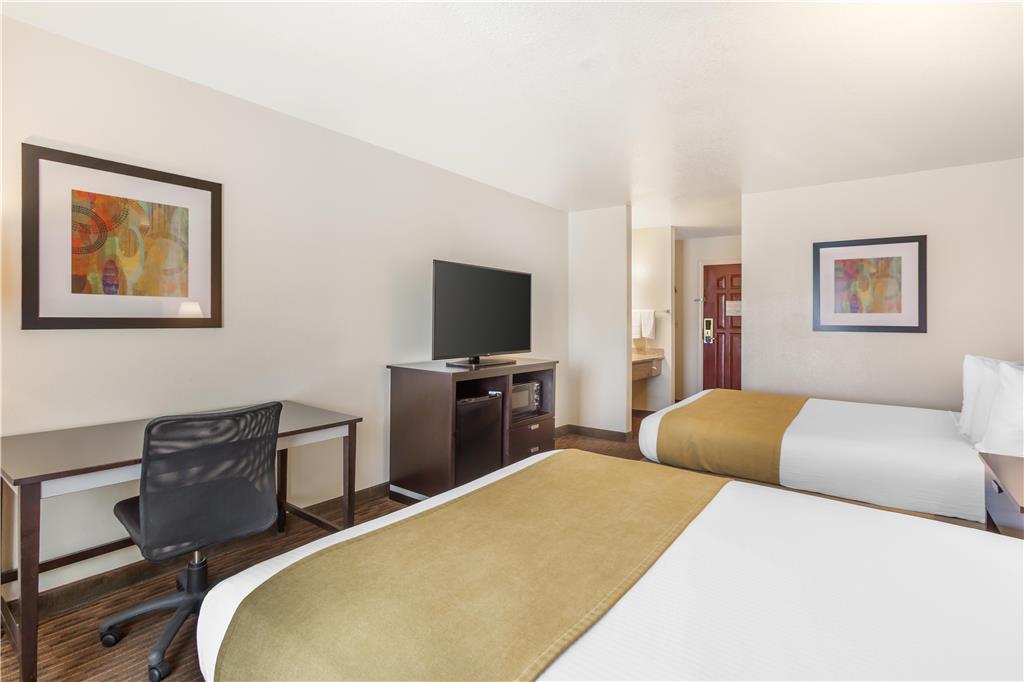 Best Western Luxury Inn - photo 21