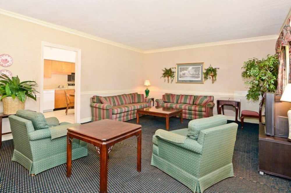Motel 6 Sandersville GA - photo 27