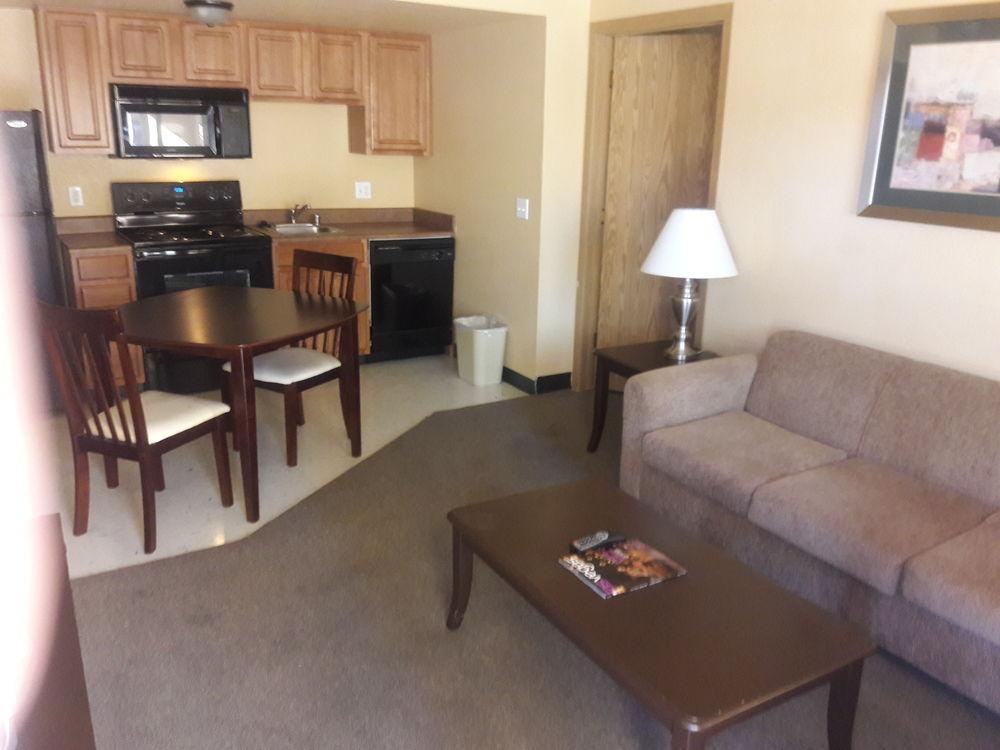 Emerald Suites Las Vegas - photo 11