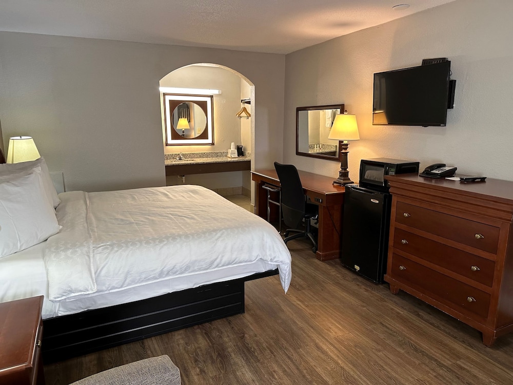 Super 8 by Wyndham Raleigh - photo 14