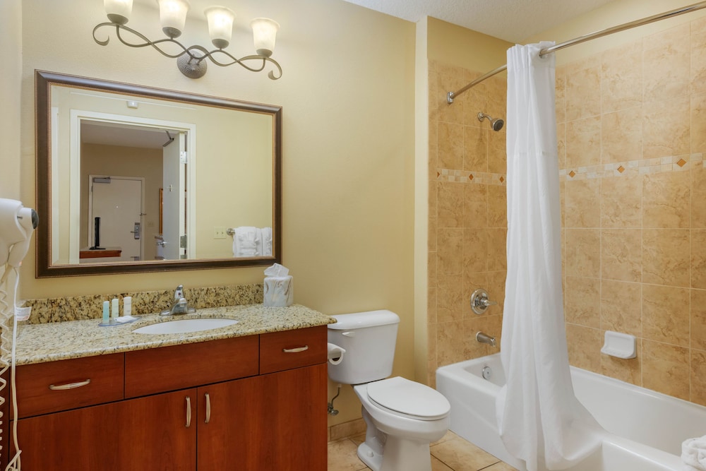 Clarion Inn Ormond Beach at Destination Daytona - photo 35