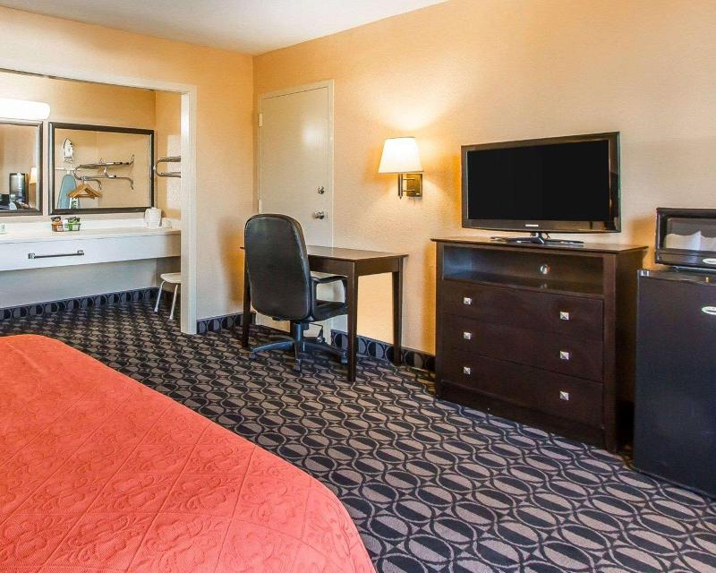 Quality Inn Ada Near University - photo 25