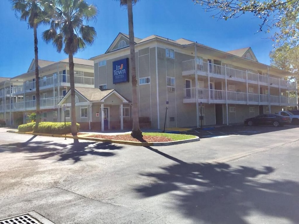 InTown Suites Extended Stay Jacksonville FL St. Johns Bluff Rd - photo 26