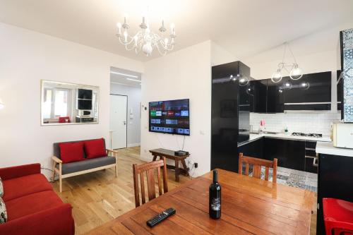 Casilina 403 Spacious Apartment 3bdr And 3 Bath — 4-Star Luxury Hotel in Rome, Italy
