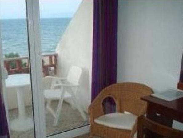 Hotel Pension Tzitzifies — Agia Triada