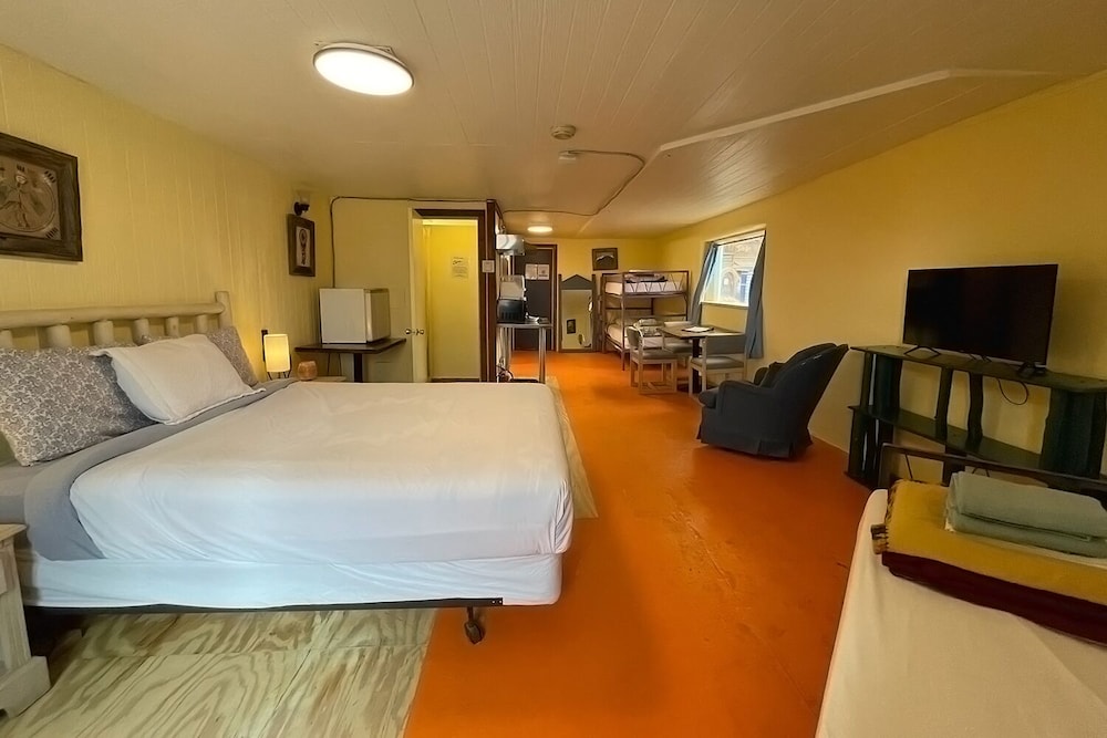 SnowMansion Taos Adventure Lodge - photo 43