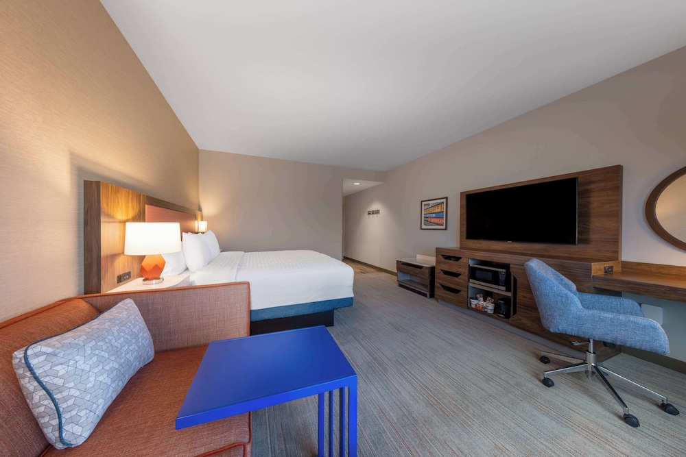 Hampton Inn by Hilton Kansas City Southeast - photo 19