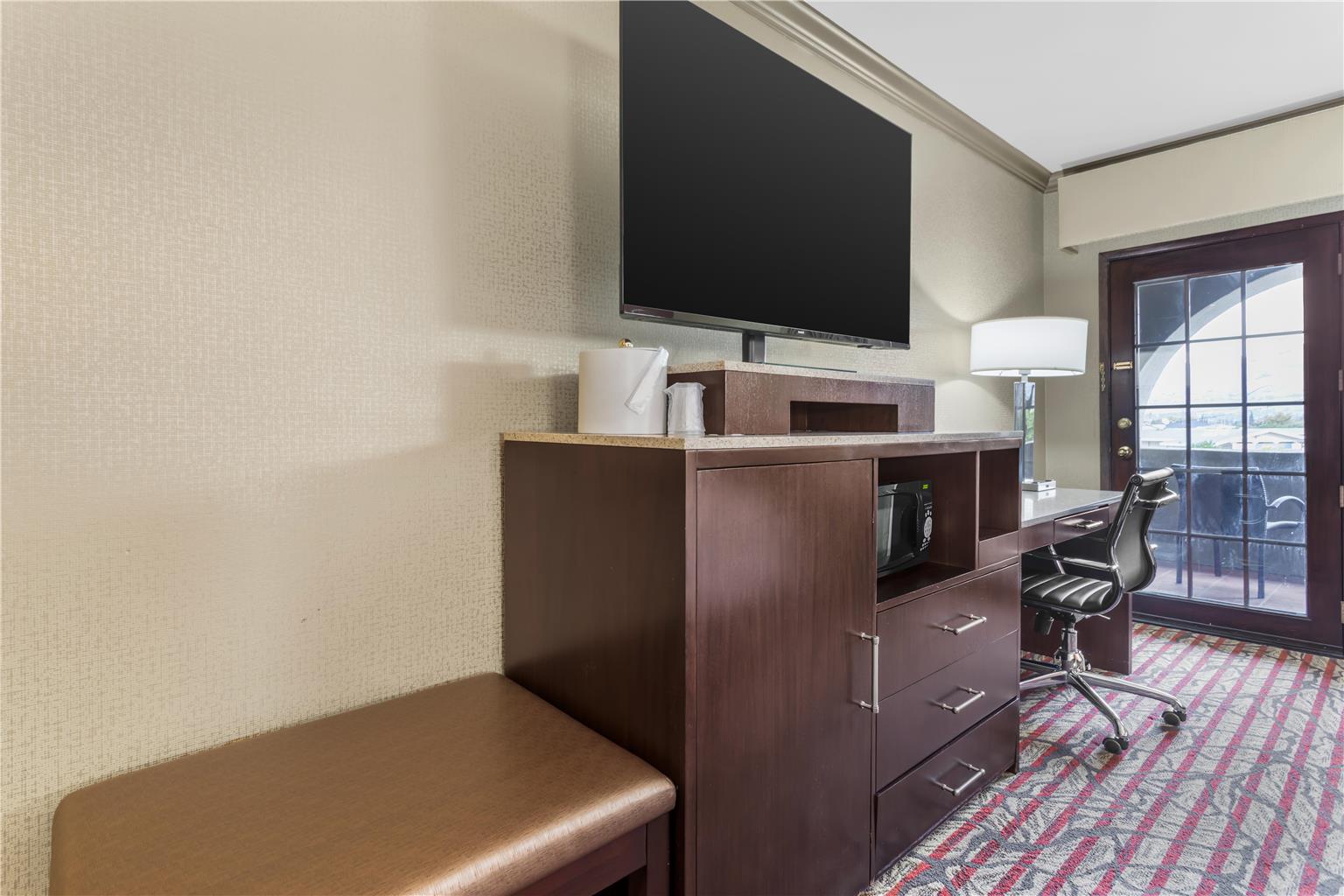 Best Western Plus Brookside Inn - photo 26
