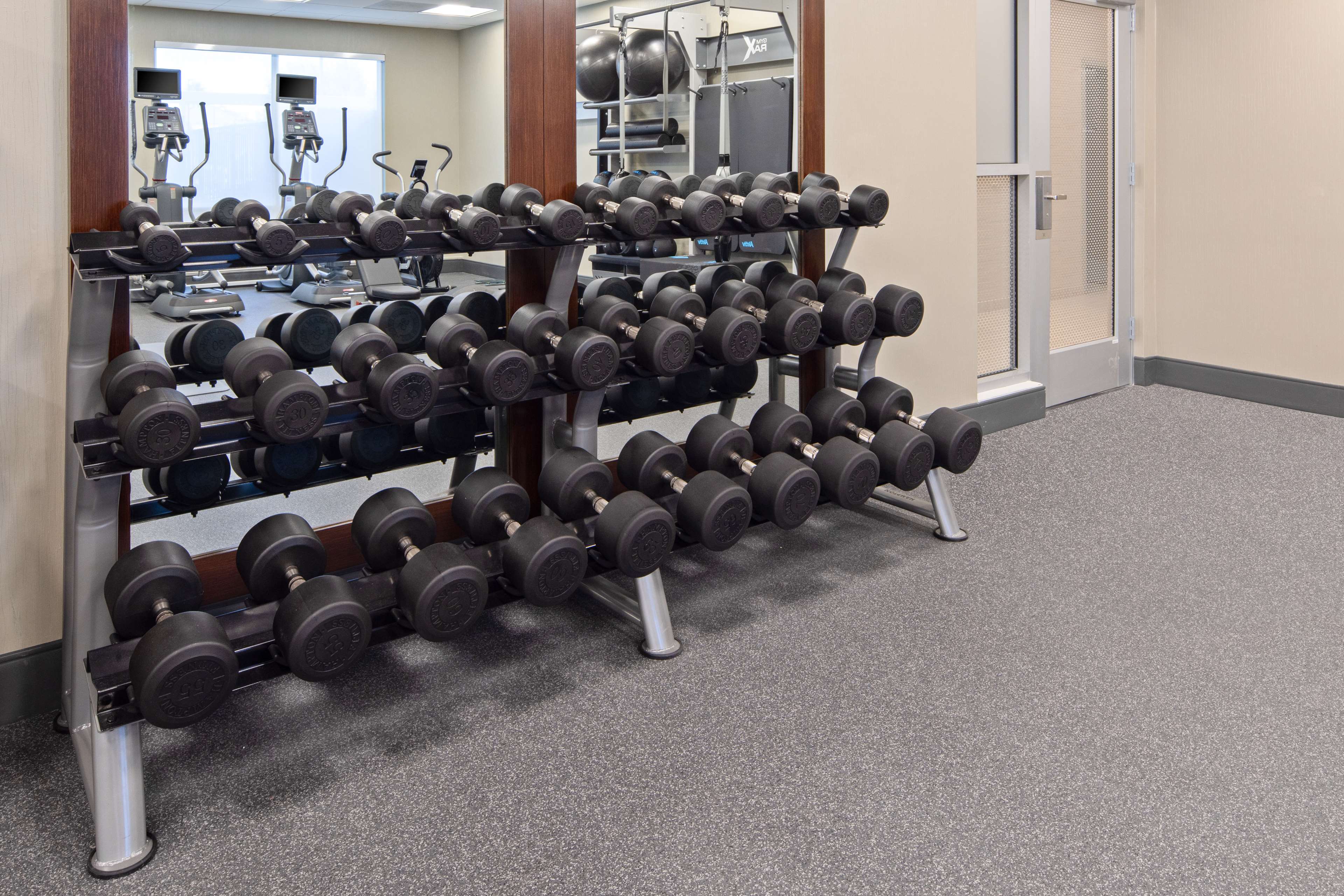 Hampton Inn & Suites Gilroy - photo 12