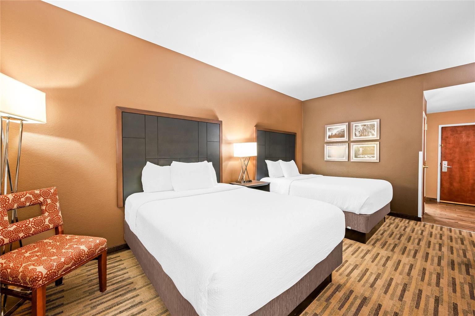 La Quinta Inn & Suites by Wyndham Boone University - photo 18