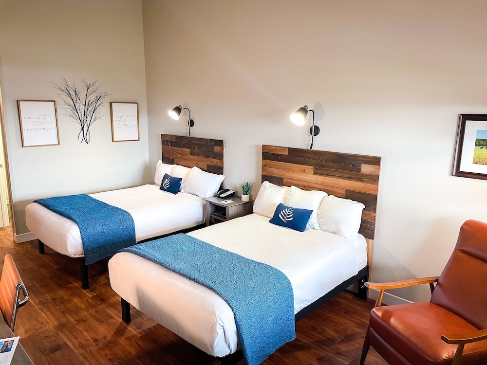Pinemark Inn & Suites - photo 10
