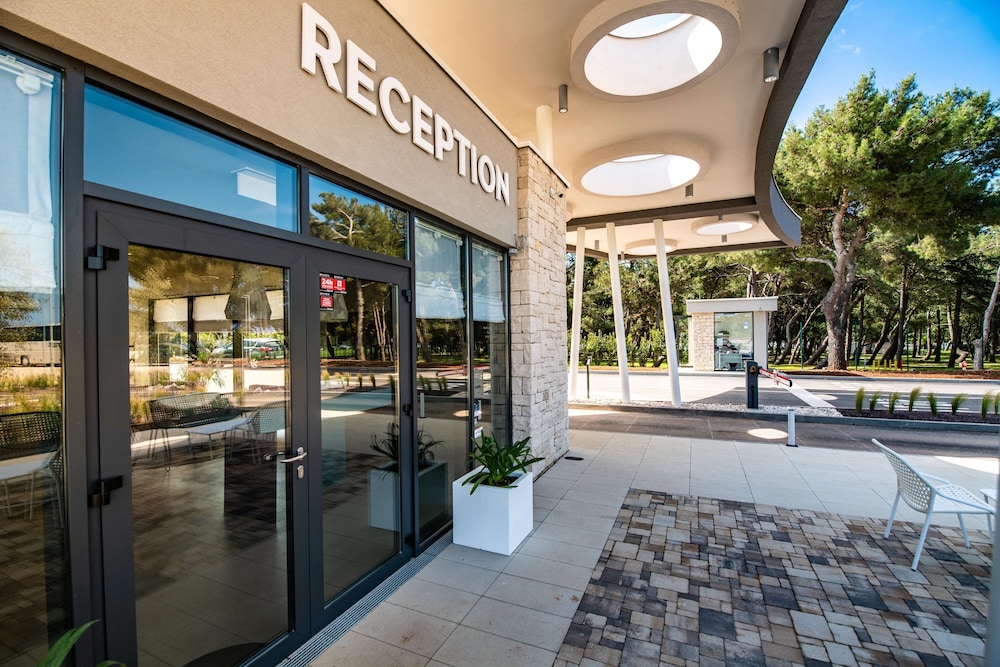 Arena Grand Kazela Camping Homes — 4-Star Luxury Hotel in Medulin, Croatia