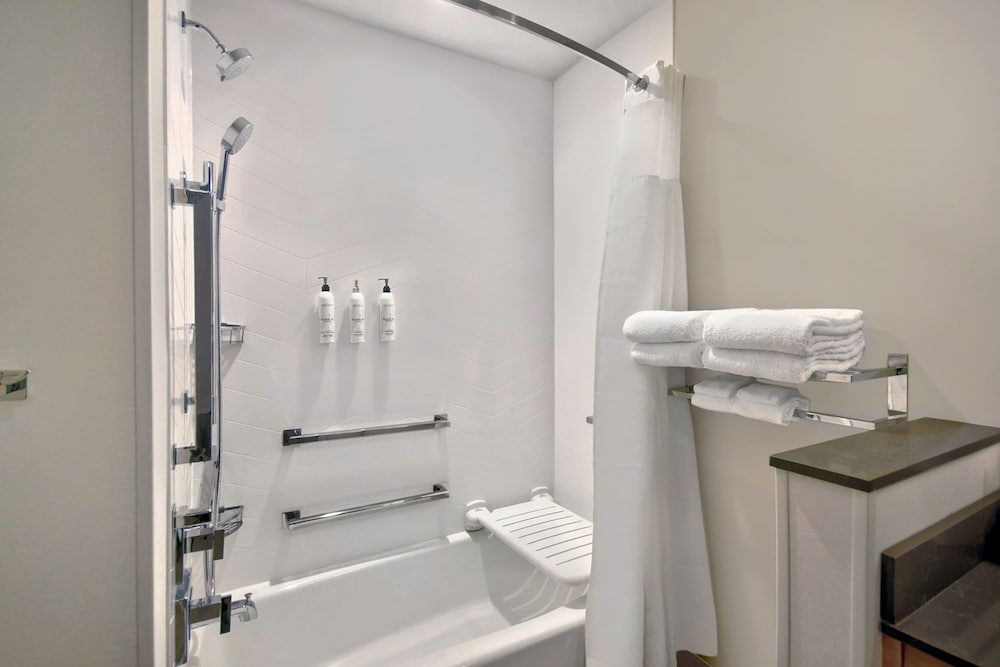 Fairfield Inn & Suites by Marriott Cincinnati North - photo 14