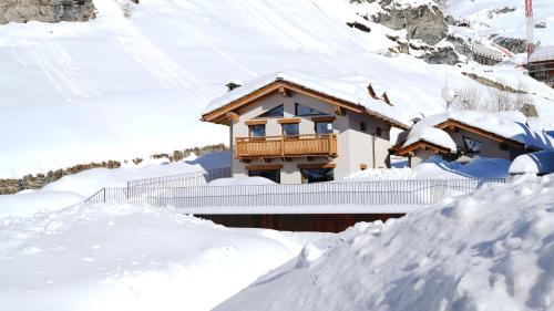 Les Chalets de Rose - carbon neutral hotel in Unknown City