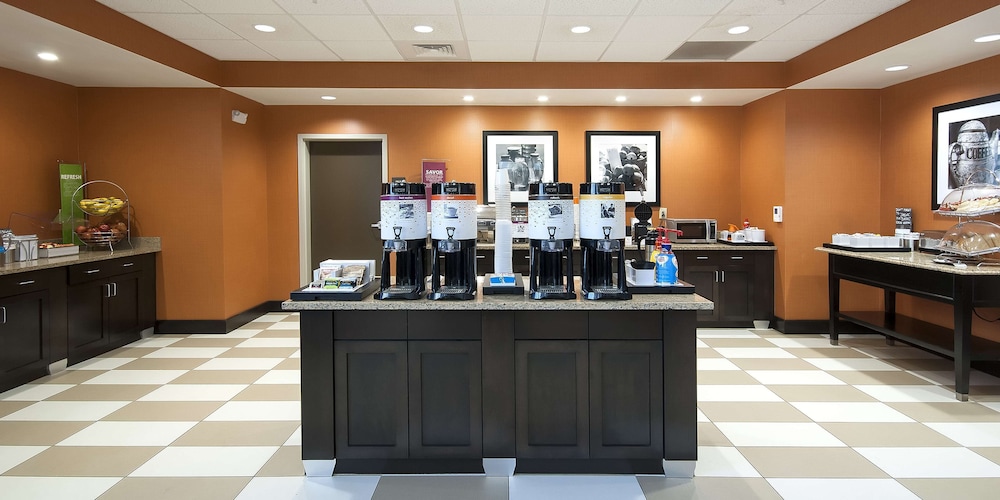 Hampton Inn & Suites Seneca Clemson Area - photo 63