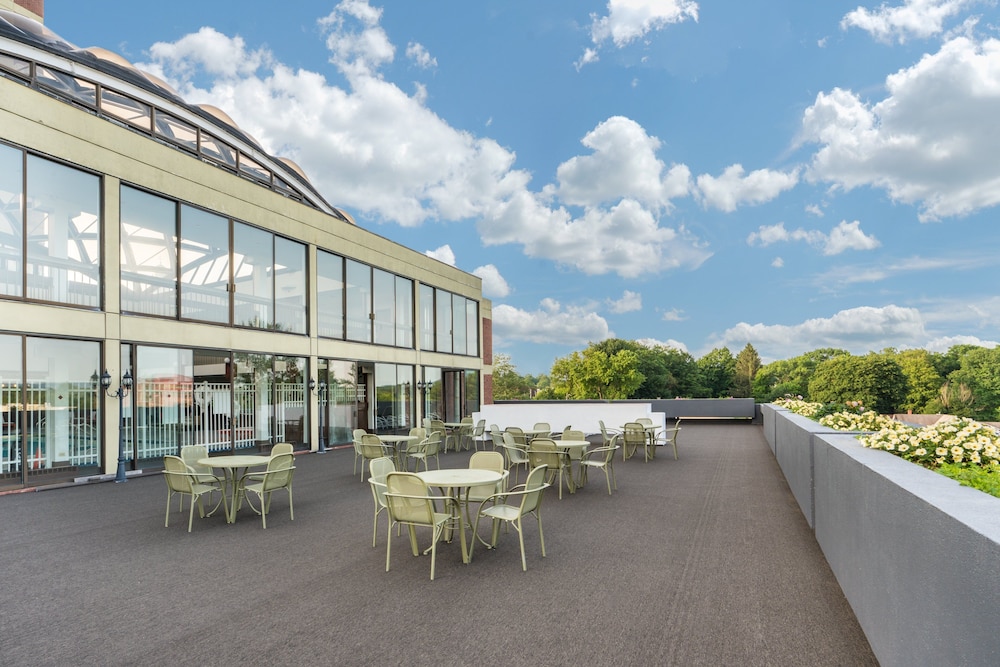 Holiday Inn & Suites Pittsfield Berkshires by IHG - photo 56