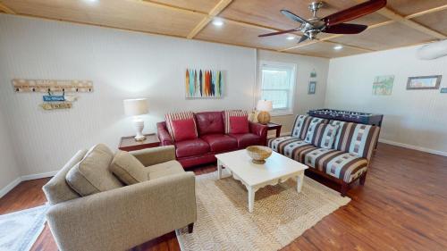 4 B 12th Street by Tybee Vacation Rentals — 4-Star Luxury Hotel in Tybee Island, United States