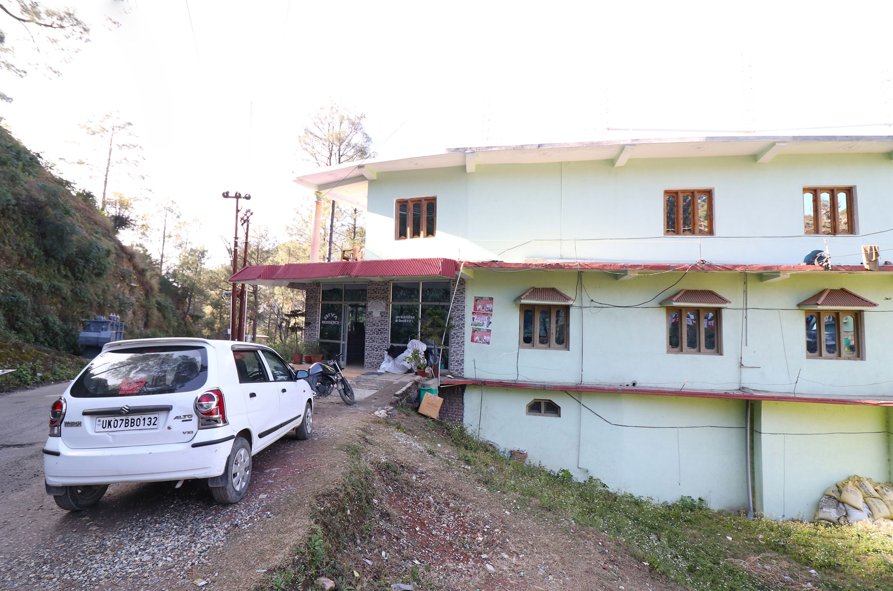 Oyo 22960 Hotel Riya Residency — Barkot