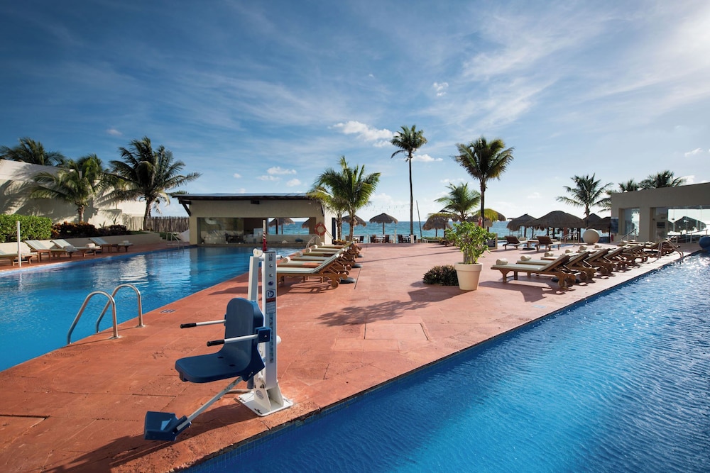 Club Regina Cancun